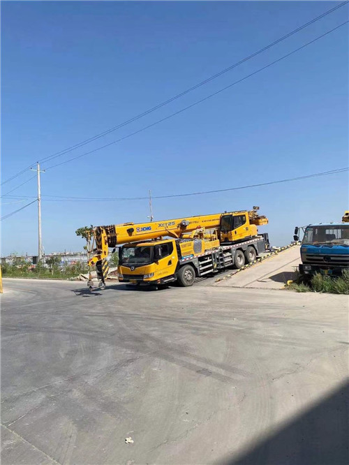 南票区吊车作业时，可能会产生哪些额外收费项目？